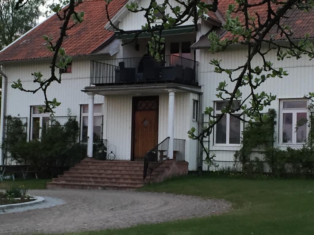 Bed and Breakfast Ekeby i Bro Zewnętrze zdjęcie